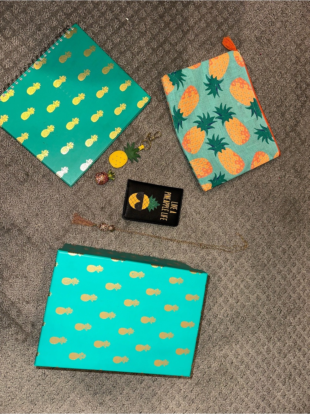 Pineapple bundle